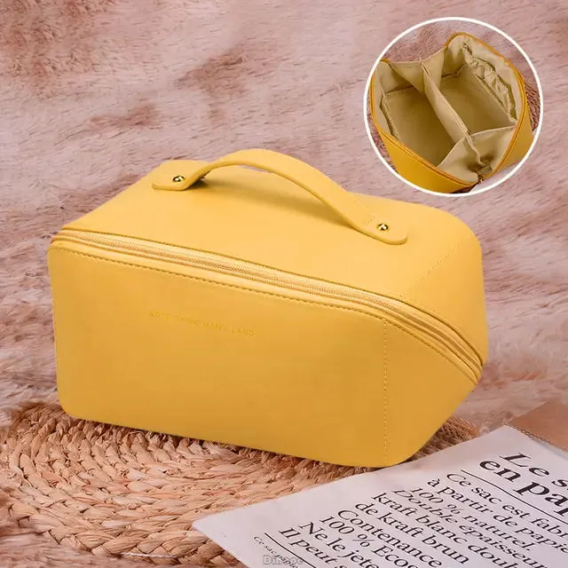 Beauty on the Go: The Stylish & Spacious Leather Makeup Bag ✨