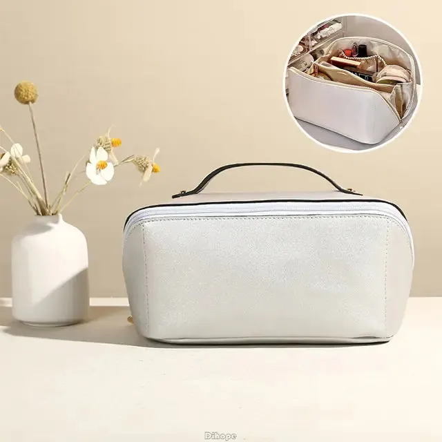 Beauty on the Go: The Stylish & Spacious Leather Makeup Bag ✨