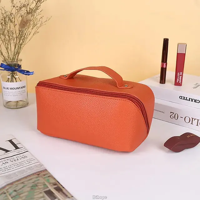 Beauty on the Go: The Stylish & Spacious Leather Makeup Bag ✨