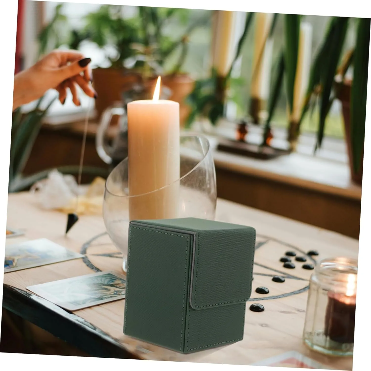 BESPORTBLE Games Cards Pu Case Compact Card Deck Storage Box Magnetic Closure for Home Use and Game Enthusiasts