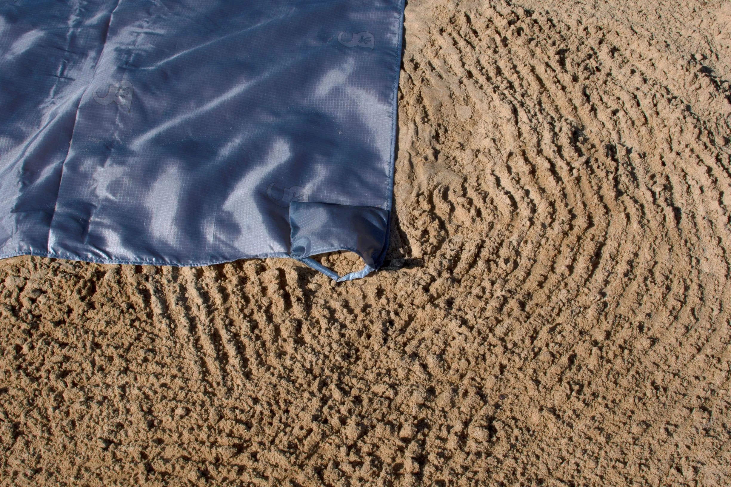 Geckobrands Lightweight Waterproof Blanket