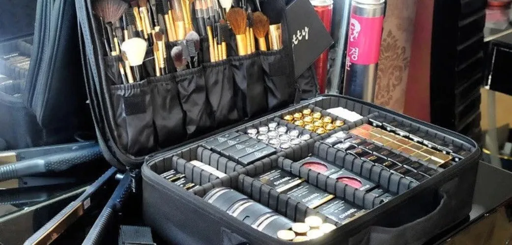High Quality Professional Empty Makeup Organizer Bolso Mujer Cosmetic Case Travel Large Capacity Storage Bag Suitcases