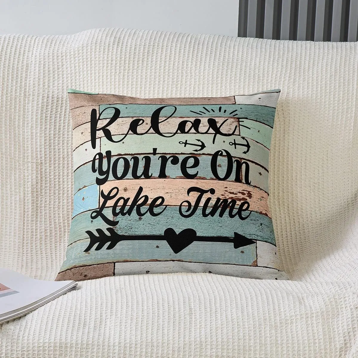 Lake House Decor Throw Pillow Covers, Rustic Wooden Barn Cushion Cases 18x18 Inch Set of 2, Retro Country Farmhouse Cushion Covers for Couch, Grunge Arrows Love Heart Decorative Accent Pillow Cases