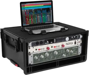 SKB Injection Molded 4U ISeries Studio Flyer Rack Case with Handle and Wheels