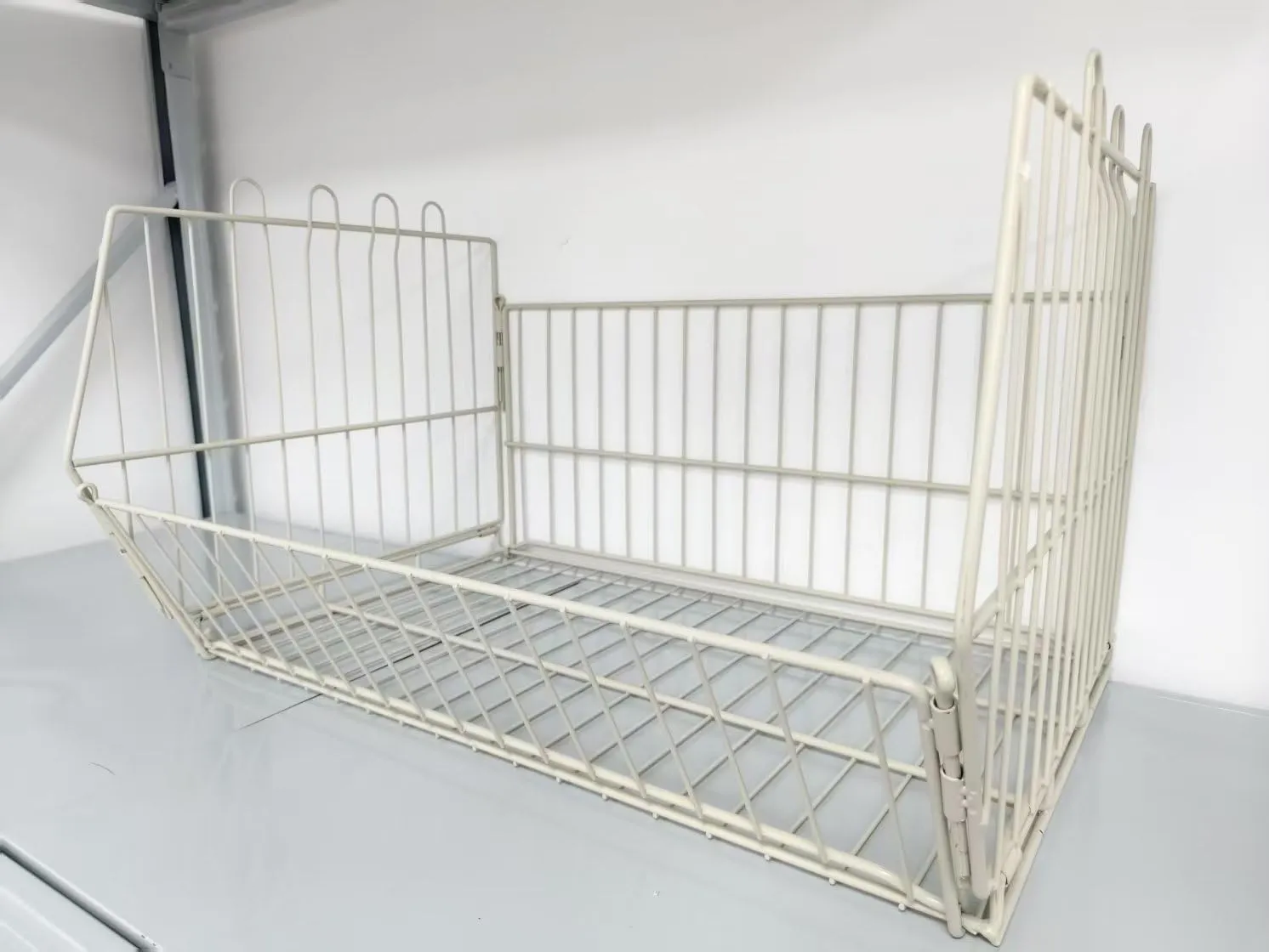 Standing Metal Shelving Unit, Wire Storage Basket with Wheels, Folding Shoe Racks, Clothing Sweaters Shoes Handbags Organizer for Kitchen Garage Pantry Porch (1-Tier Basket only)