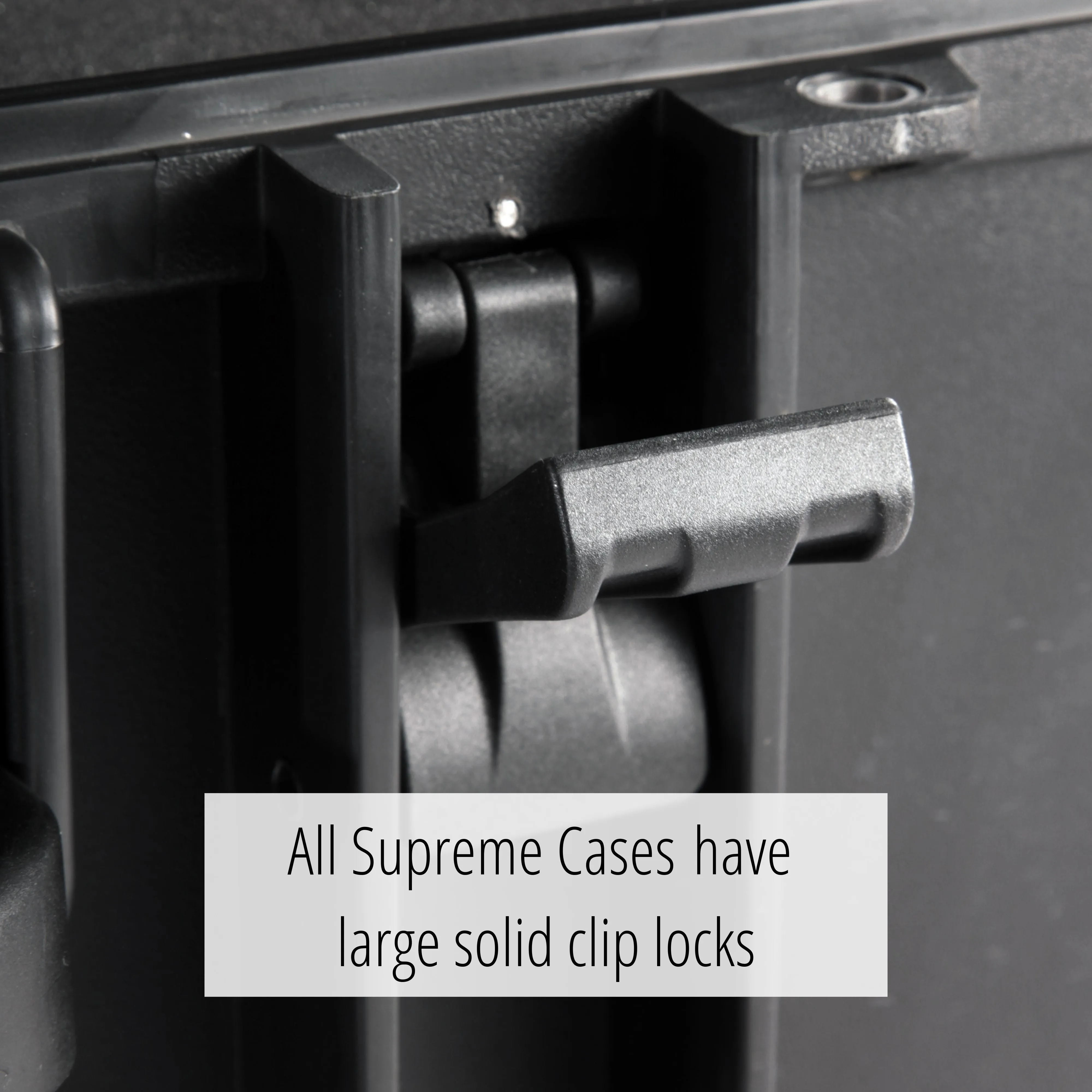 SUPREME 37D Ultra Tough 17 Litre Waterproof Case (Removable 11 Litre Divider Bag)
