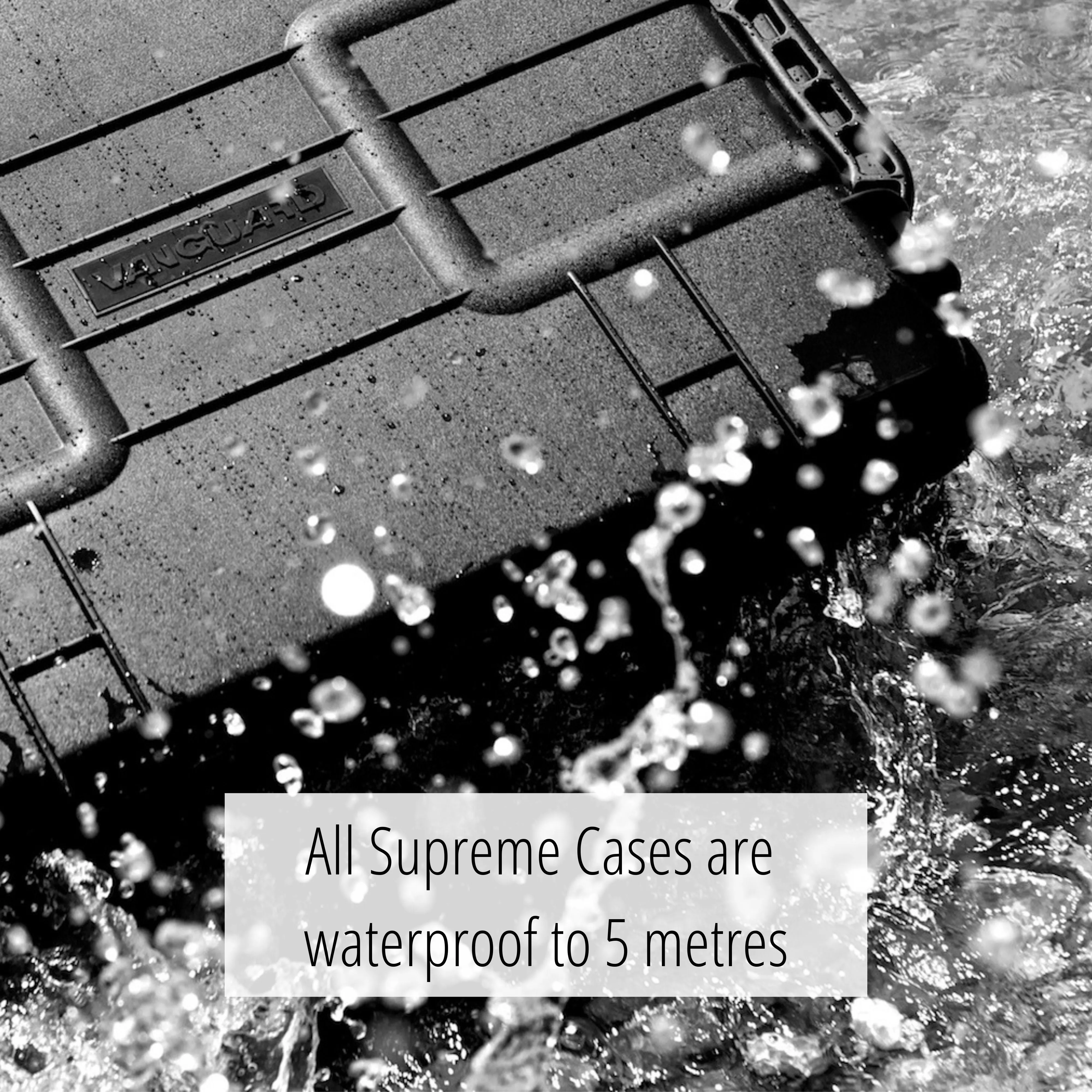 SUPREME 37D Ultra Tough 17 Litre Waterproof Case (Removable 11 Litre Divider Bag)