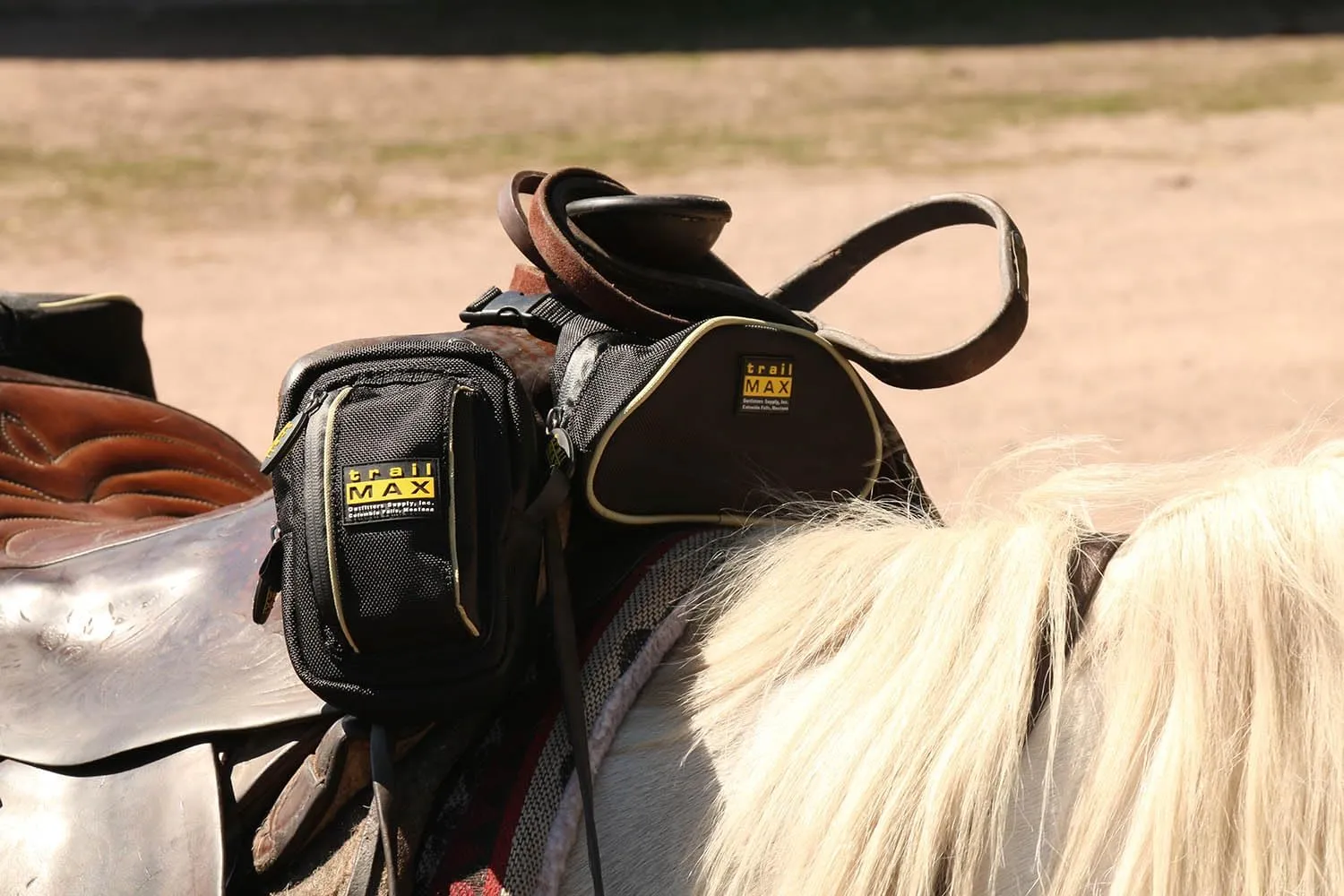 TrailMax 500 Series Insulated & Padded Front Pocket Saddle Bag for Trail Riding; Cellphone Saddle Front Pocket; Trail Riding Cellphone Bag; Saddle Front Pocket