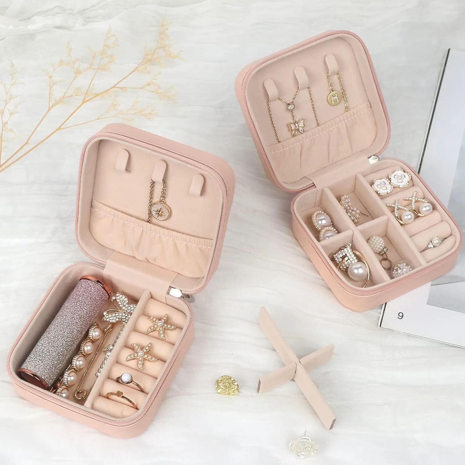 Travel Jewelry Case Small Jewelry Box Jewelry Organizer Storage Case Portable PU Leather Mini Jewelry Travel Case for Girls Womens Earring, Necklace, Rings,Bracelets