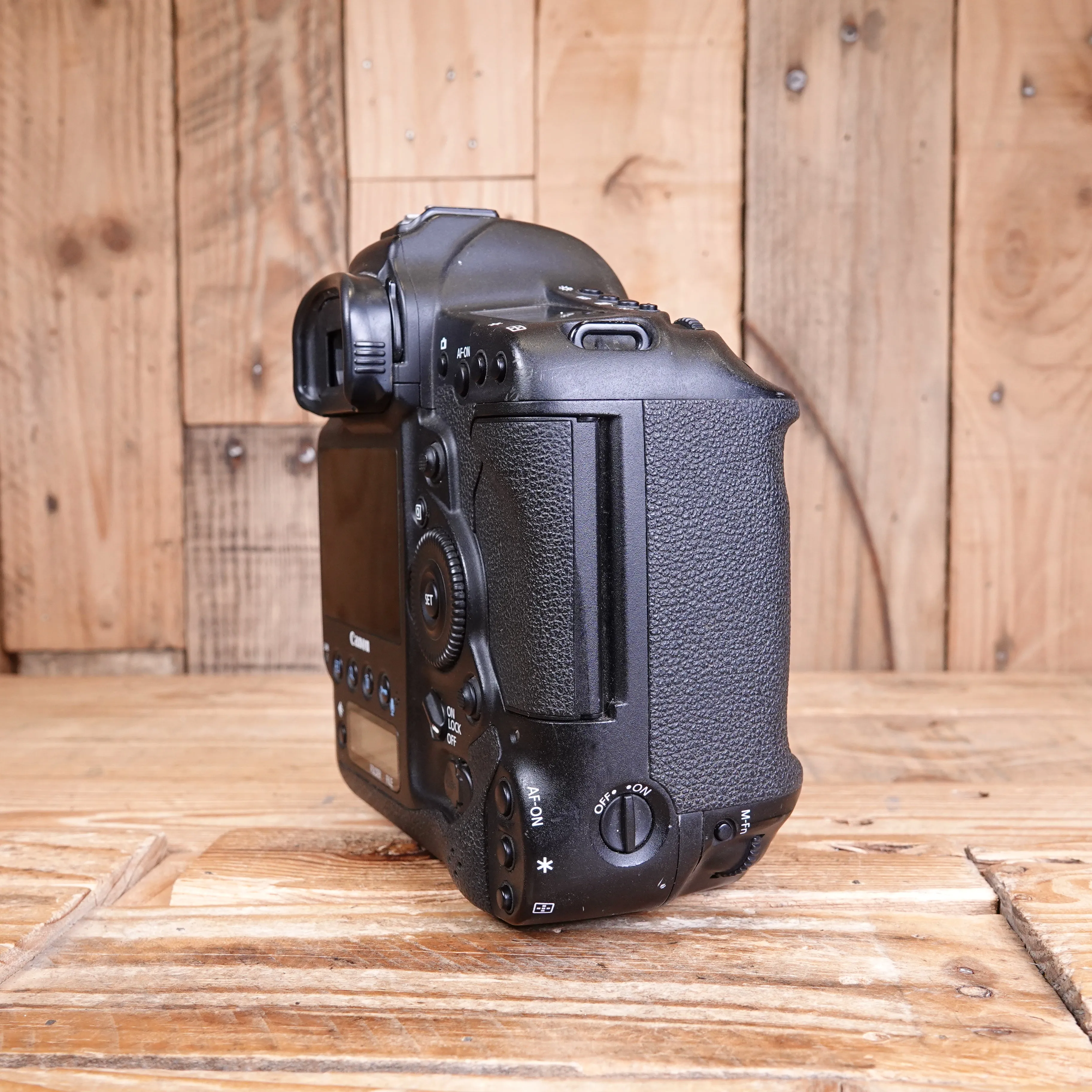 Used Canon EOS 1DX DSLR Camera Body