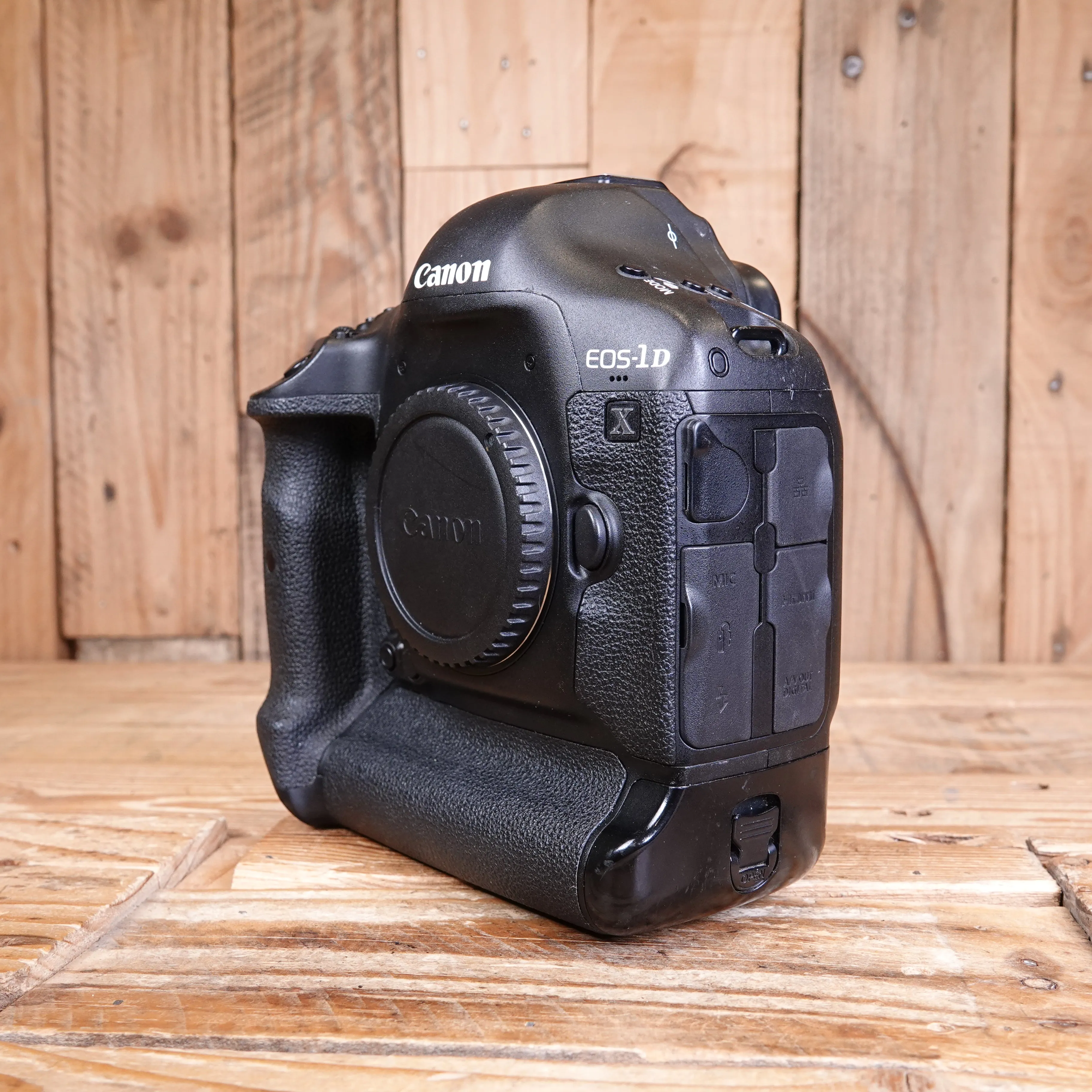 Used Canon EOS 1DX DSLR Camera Body