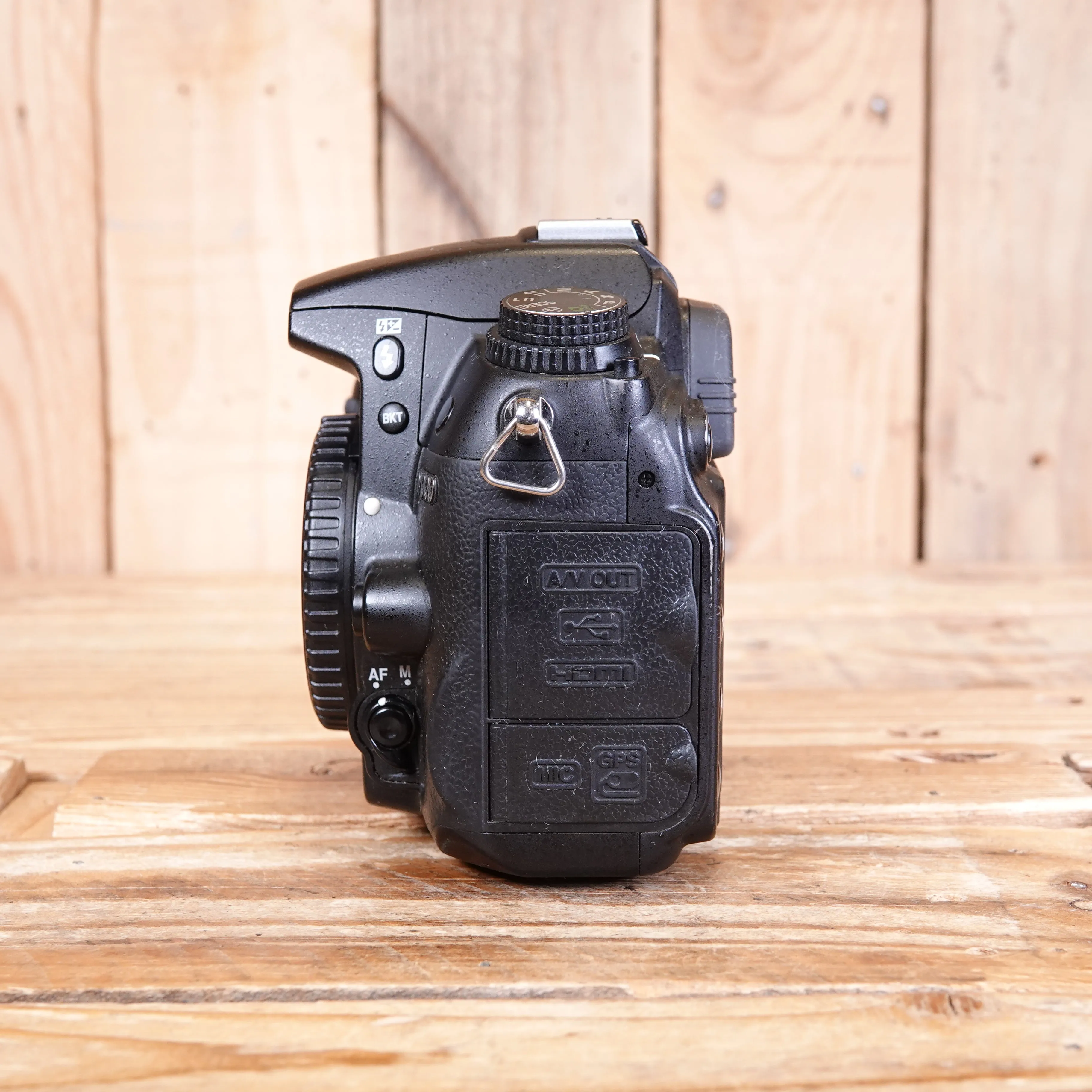 Used Nikon D7000 DSLR Camera Body