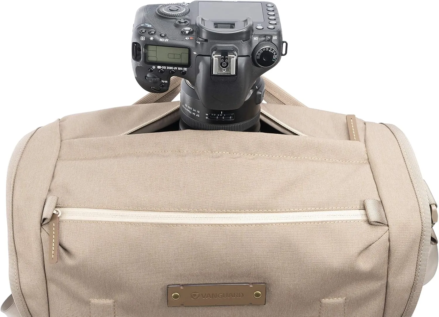Vanguard VEO RANGE38 BG Messenger Bag for DSLR or Mirrorless/CSC Camera, Beige
