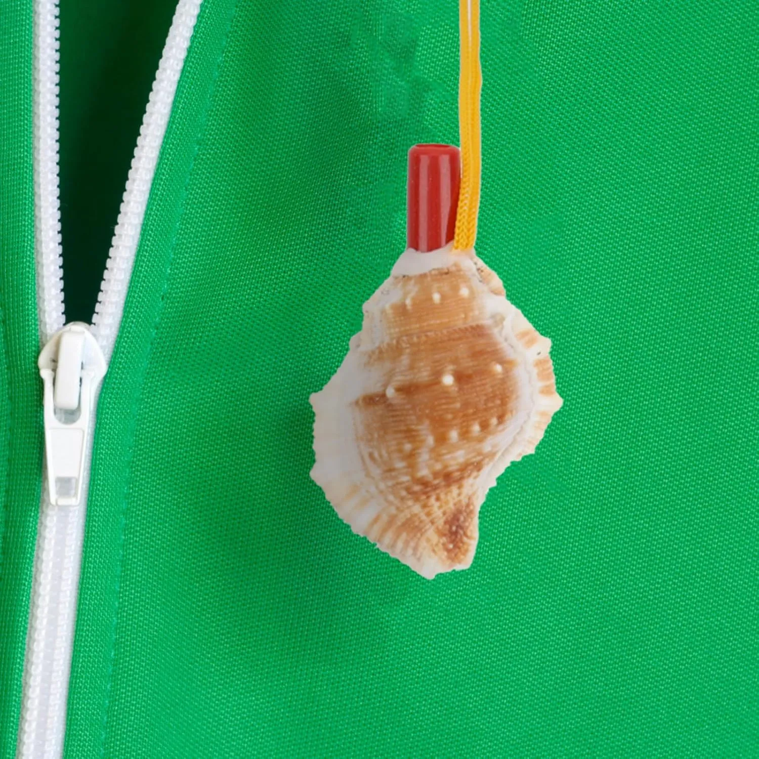 Whistle Necklace, 20 Pcs Small Conch Whistle with Lanyard, Nautical Conch Necklace Creative Funny Musical Whistle Toys Travel Sea Shell Conch Whistle