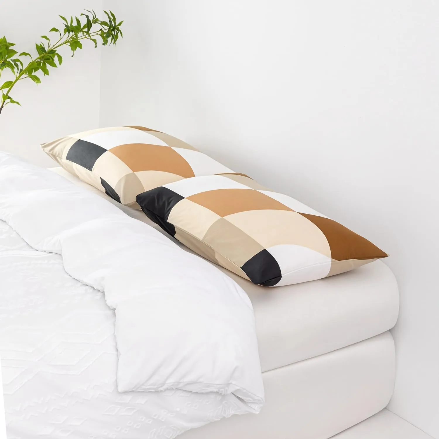YuHeGuoJi Beige Brown Pillow Cases Queen Set of 2 100% Cotton Abstract Patchwork Checkered Pillow Covers Decorative Black White Geometric Plaid Pillow Protectors Envelope Closure 2 Pack 20x26 Inches